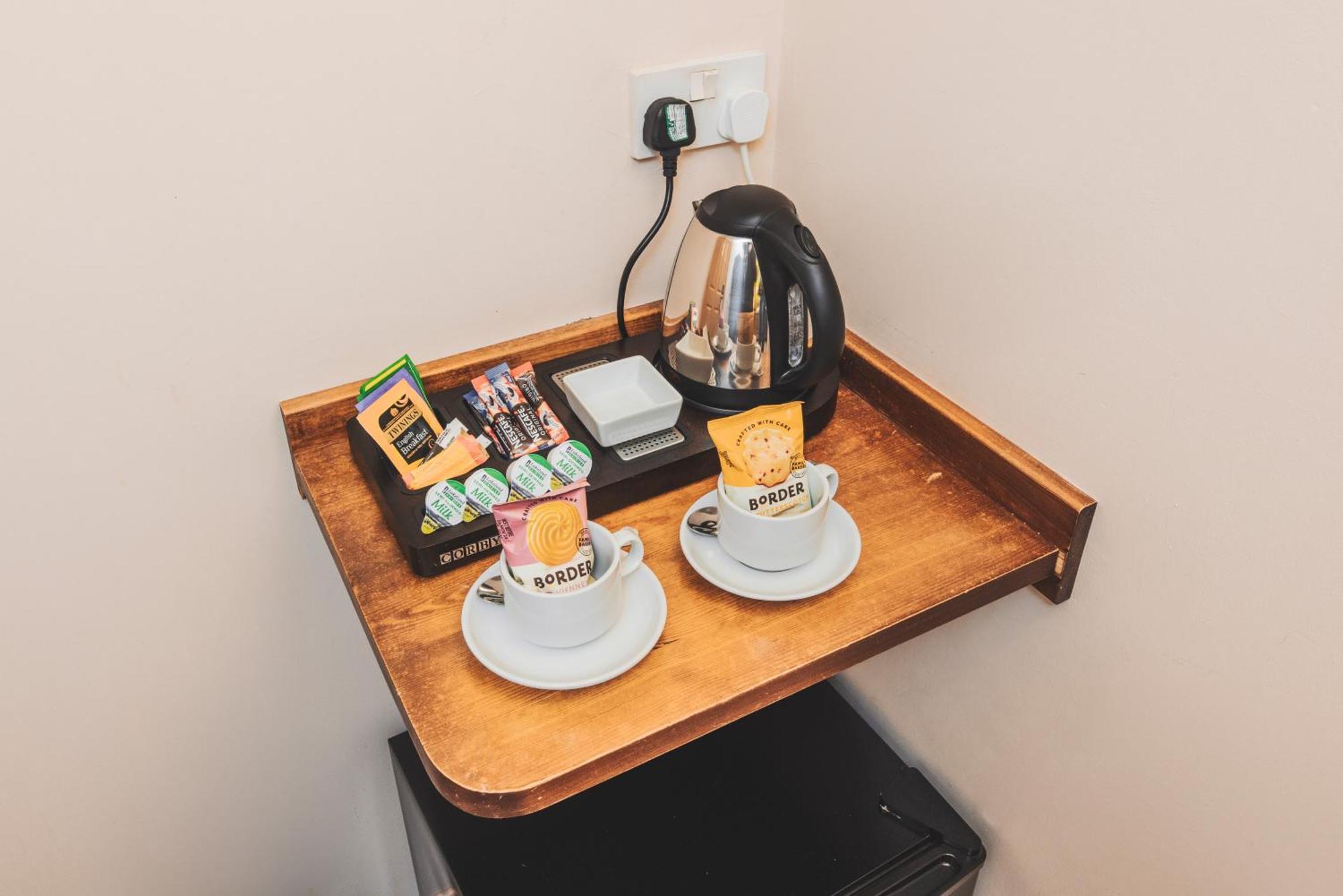 The Auberge Yaxley  エクステリア 写真