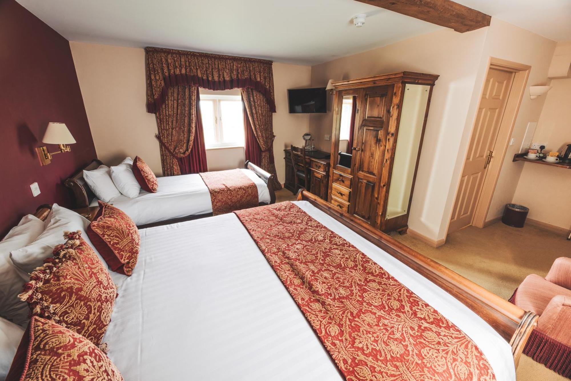 The Auberge Yaxley  エクステリア 写真