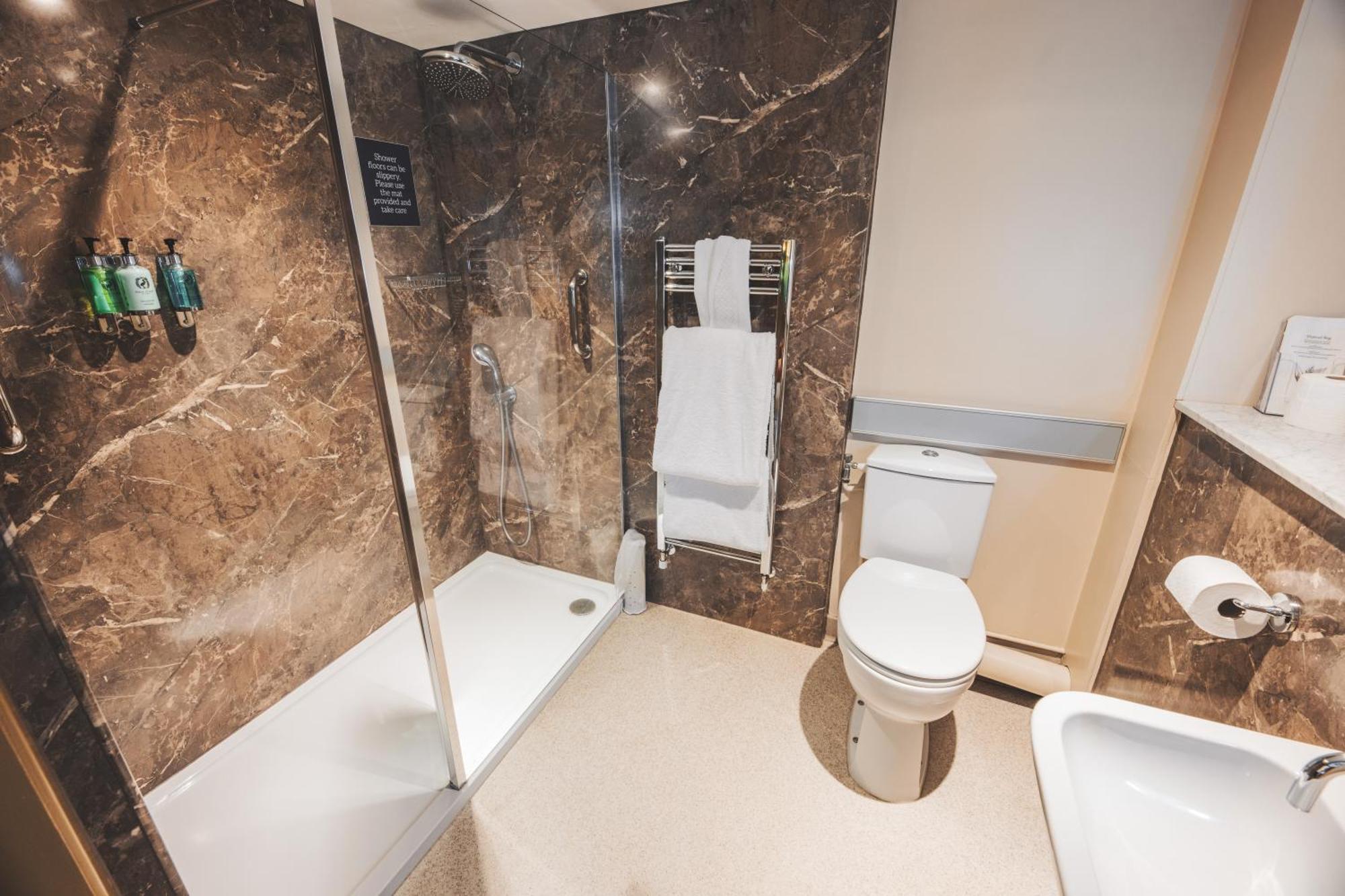 The Auberge Yaxley  エクステリア 写真