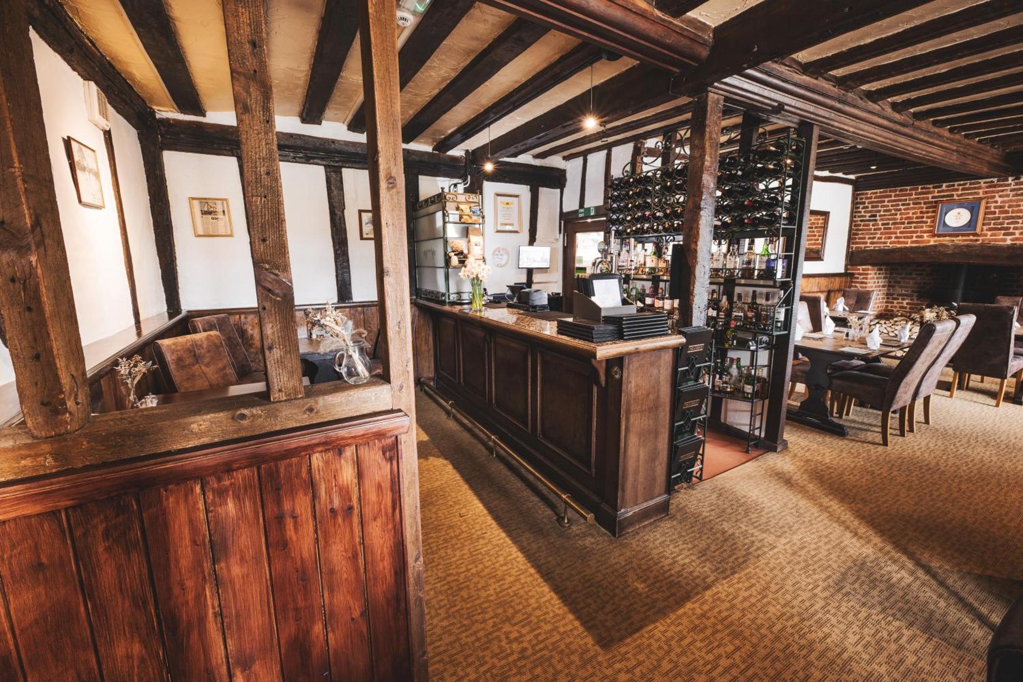 The Auberge Yaxley  エクステリア 写真